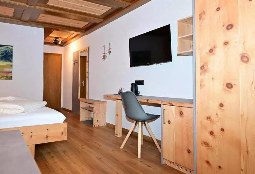 ホテル Das Alpspitz