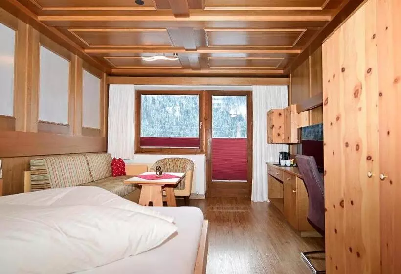 ホテル Das Alpspitz