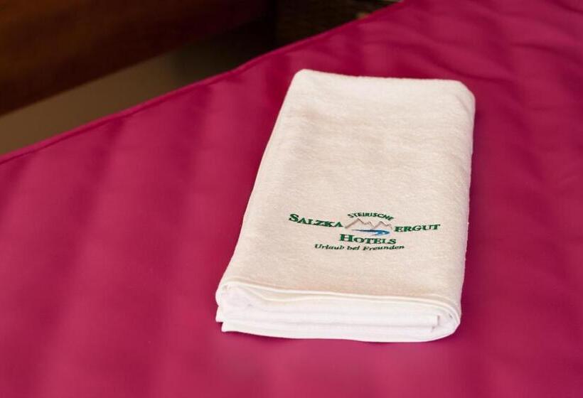 בית מלון כפרי Der Hechl