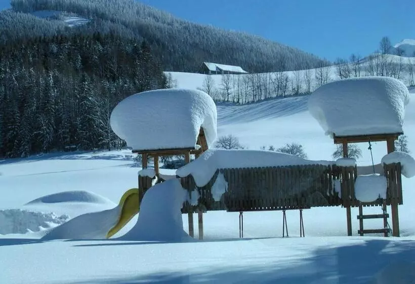 Hotelli Knirschenhof