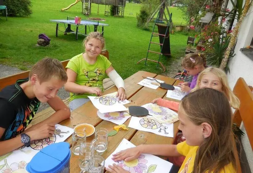 Hotelli Knirschenhof