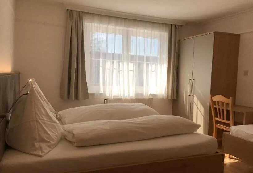 Hotelli Knirschenhof