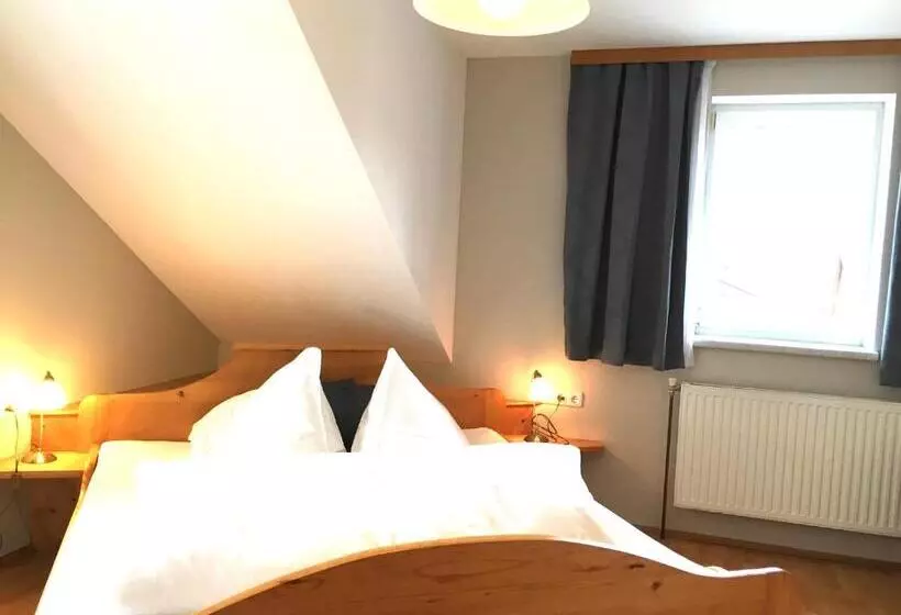 Hotelli Knirschenhof