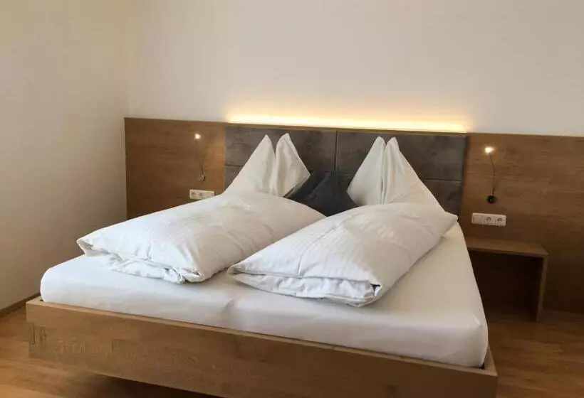 Hotelli Knirschenhof