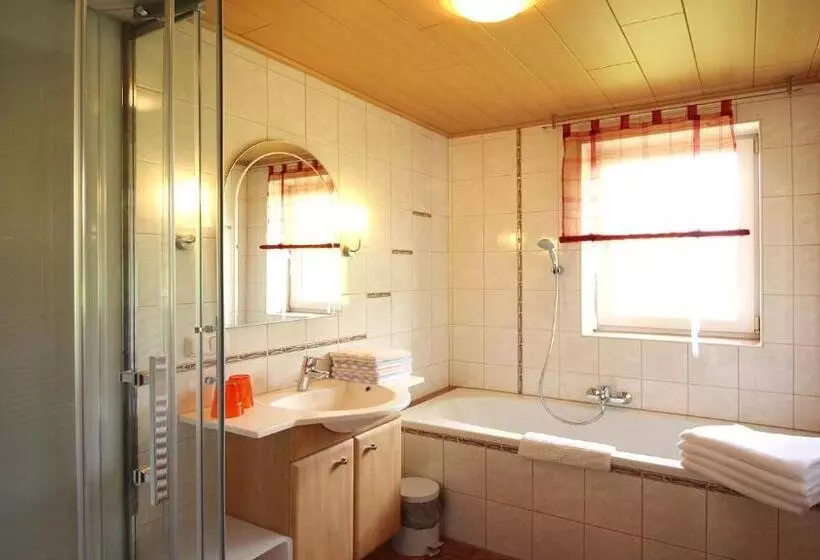 Hotelli Knirschenhof