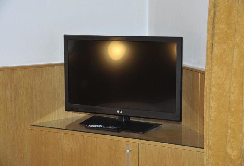 فندق Madar Café Central Melk