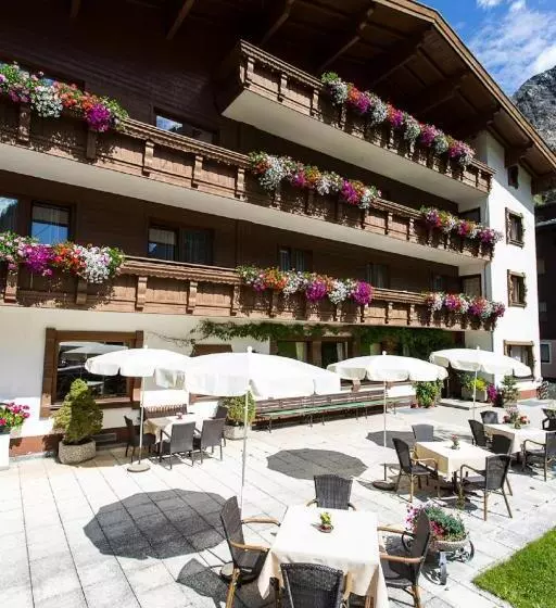 Hotelli Pension Mittagskogel