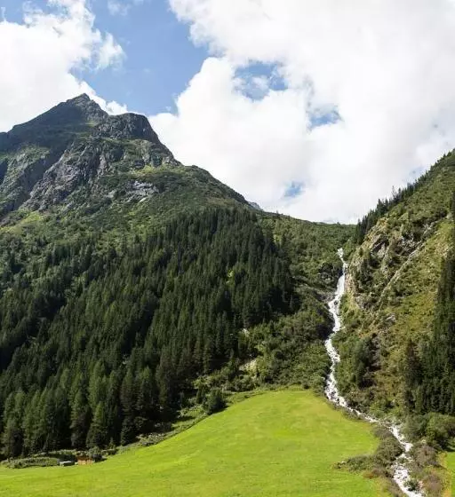 Hotelli Pension Mittagskogel