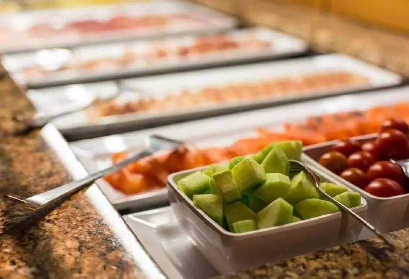 Hotelli Pension Mittagskogel