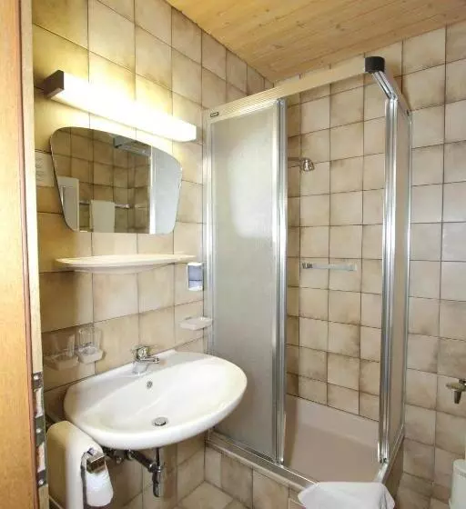 Hotelli Pension Mittagskogel