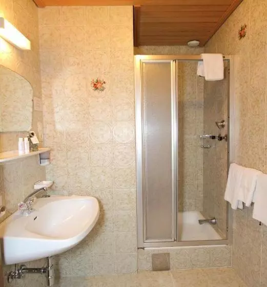 Hotelli Pension Mittagskogel