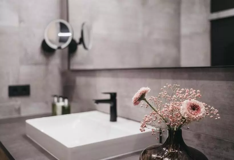 ホテル The Crystal Vaya Unique