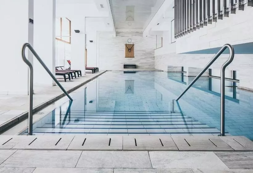 ホテル The Crystal Vaya Unique