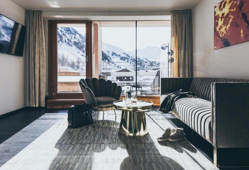 בית מלון כפרי The Crystal Vaya Unique