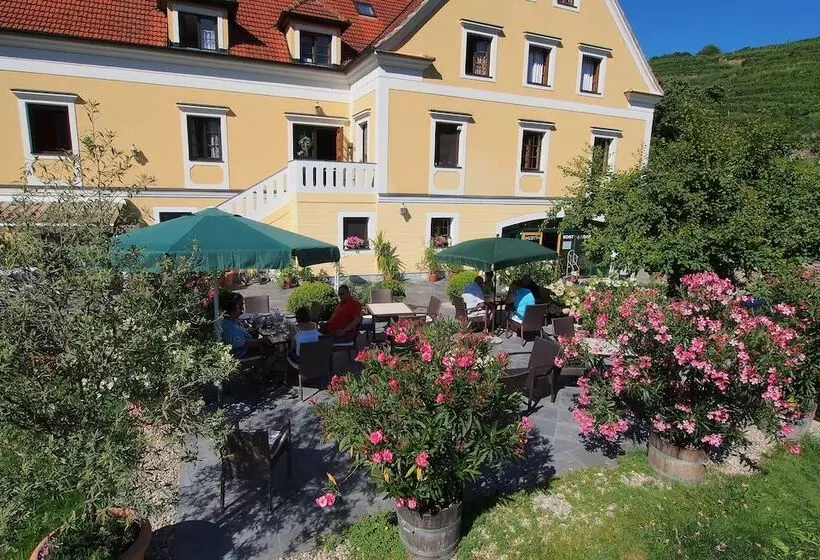 هتل Weinberghof & Weingut Lagler