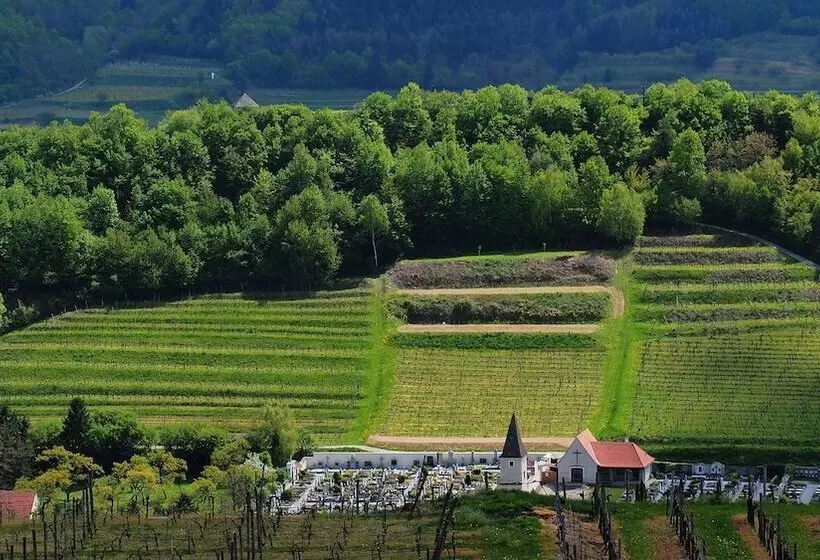 هتل Weinberghof & Weingut Lagler