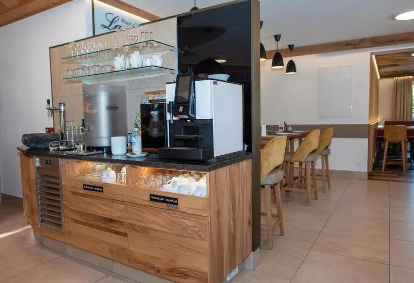 هتل Weinberghof & Weingut Lagler