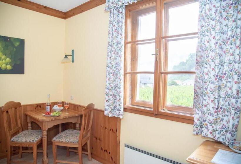 בית מלון כפרי Weinberghof & Weingut Lagler