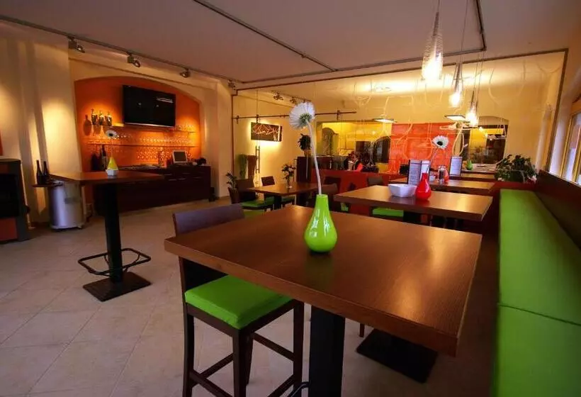 هتل Weinberghof & Weingut Lagler