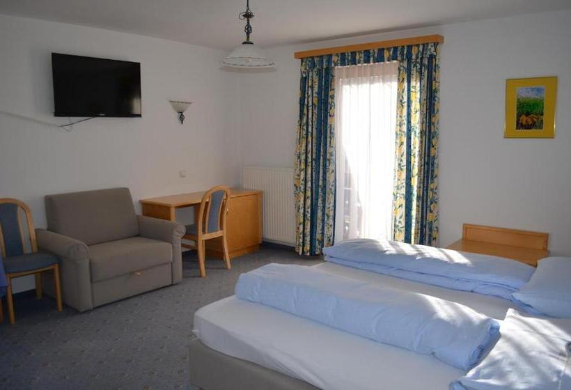 بنسيون Gasthof Alte Tanne