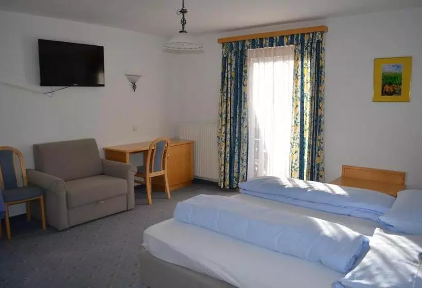 Majatalo Gasthof Alte Tanne