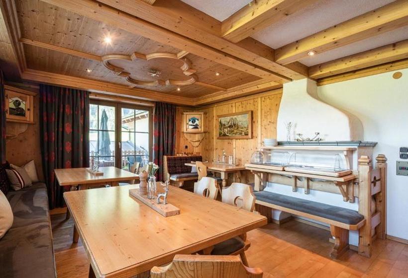 ペンション Gästehaus Stotter