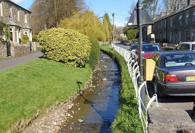 Bashall Barn, Eaves Hall, Outbarn All Close By