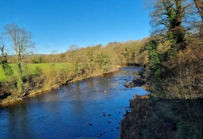 Bashall Barn, Eaves Hall, Outbarn All Close By
