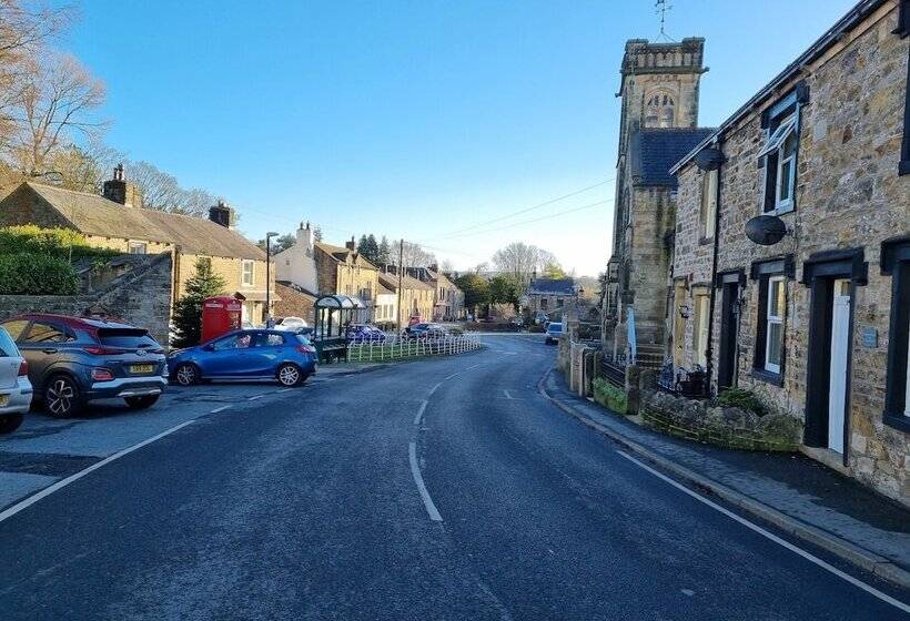 Bashall Barn, Eaves Hall, Outbarn All Close By
