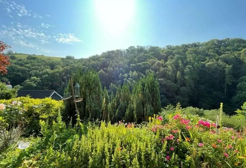 Cosy Cottage In Lynbridge, Near Lynton, Uk