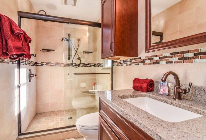 Creekside Cottage Star 5 Vacations