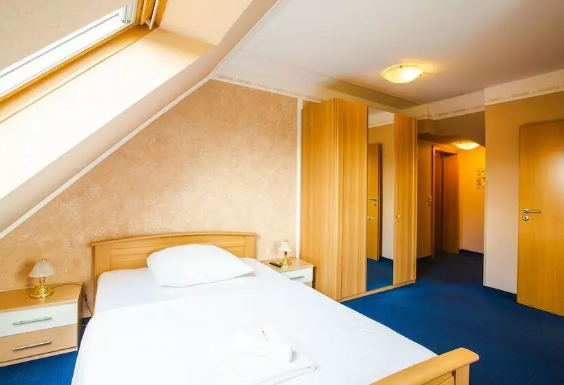 Hotelli Zur Altstadt