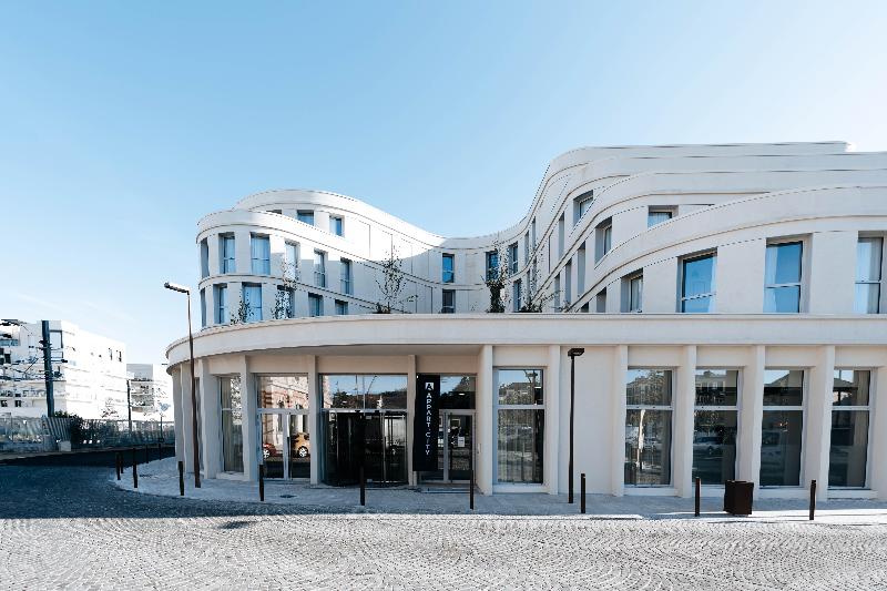 هتل Appart City Collection Saint Germain En Laye