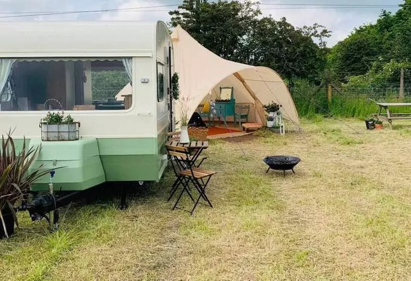 Private Glamping In A Vintage Caravan & Bell Tent