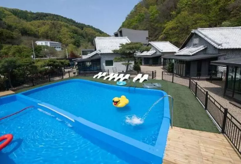 Gapyeong Chunhyang And Bangja Pension