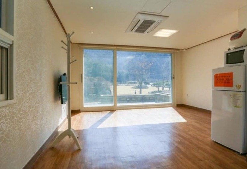 Hongcheon Binari Pension