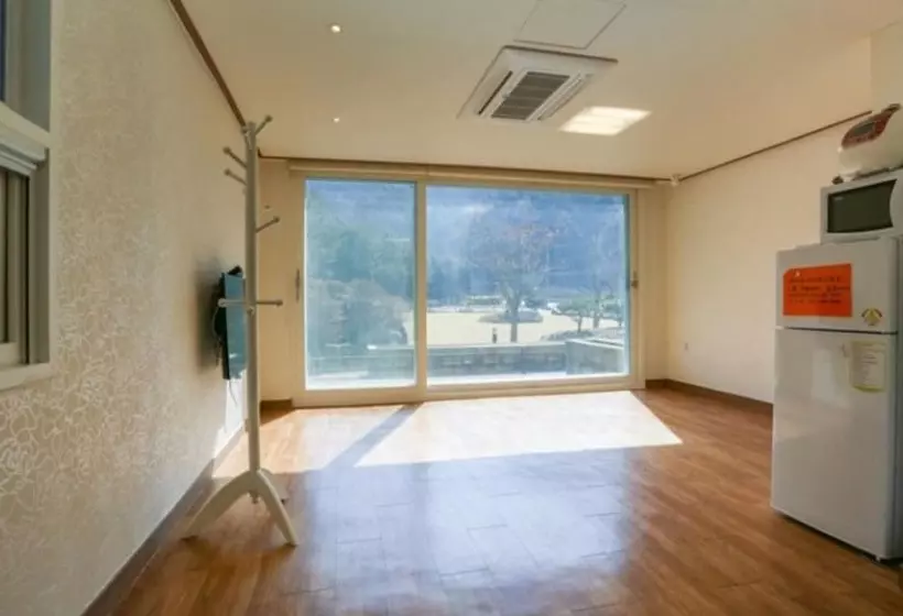 Hongcheon Binari Pension