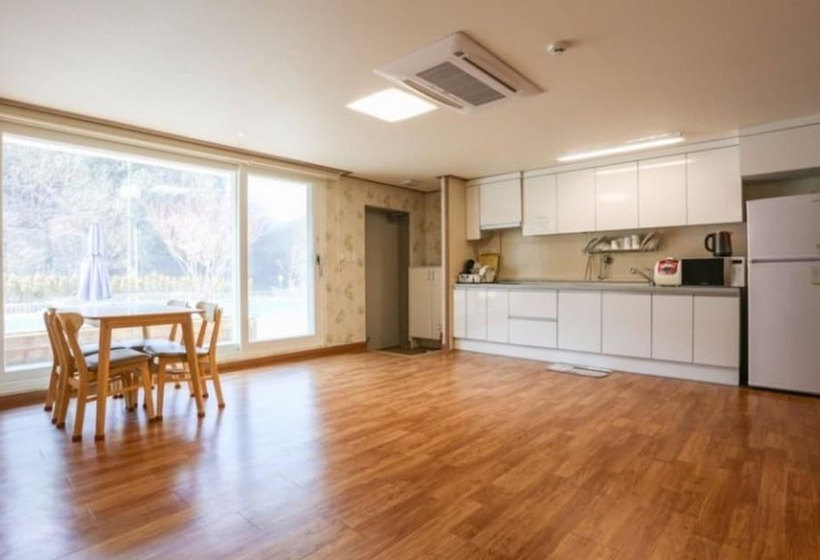 Hongcheon Binari Pension