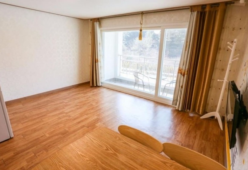 Hongcheon Binari Pension