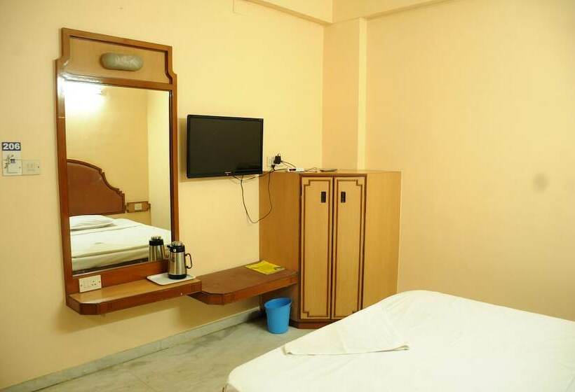 בית מלון כפרי Valluvar