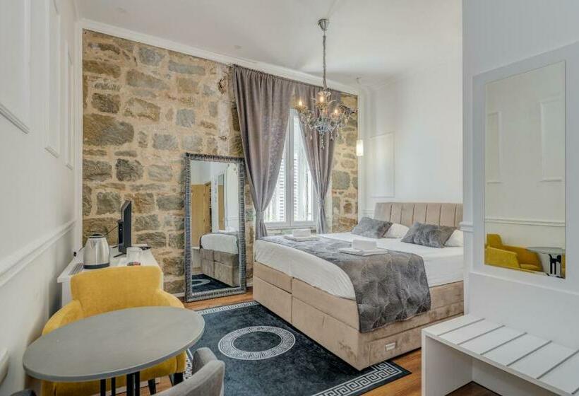 Пансион Heritage Rose Split