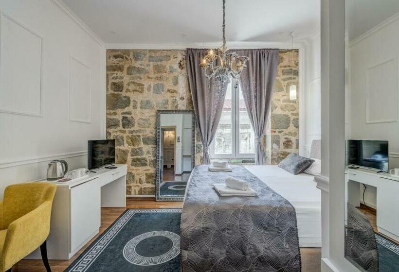 Пансион Heritage Rose Split