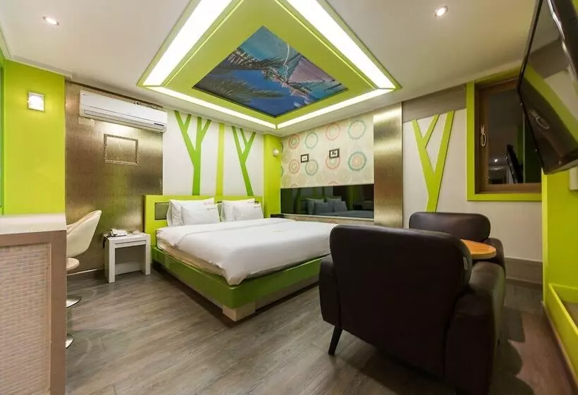 Top Motel