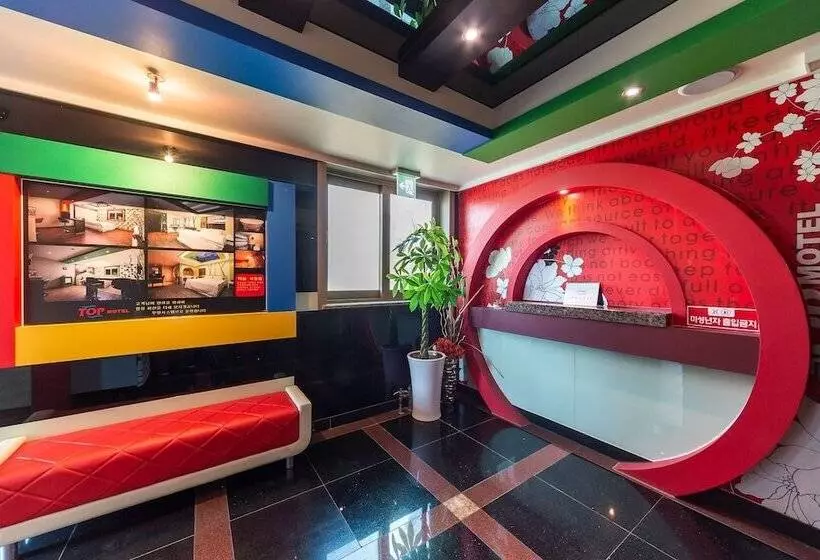Top Motel