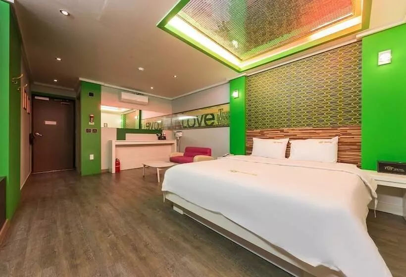 Top Motel
