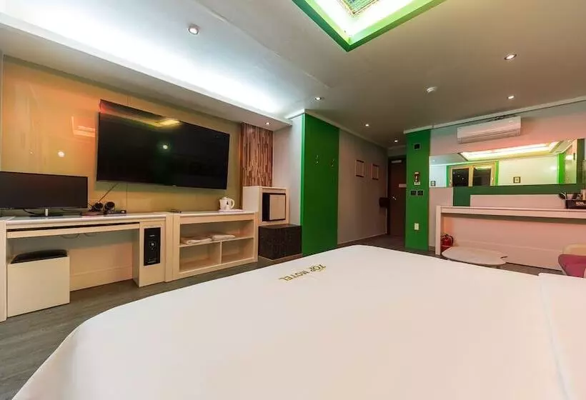 Top Motel