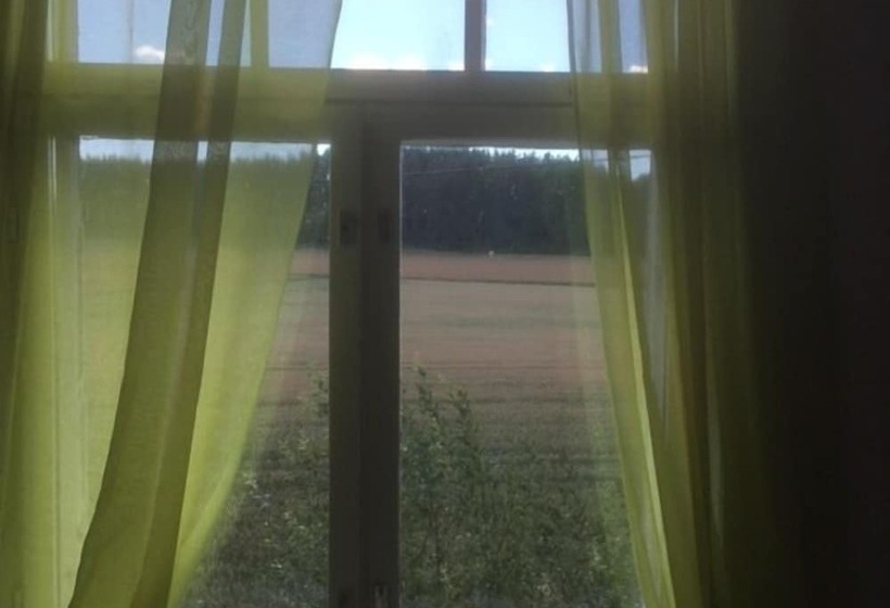 ベッドアンドブレックファースト Ravintola Kansakoulu Ja Majatalo