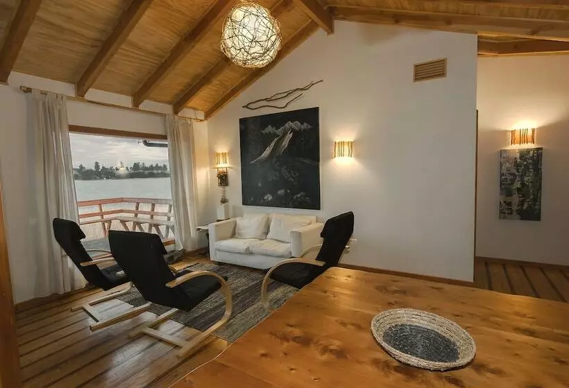 Gracias A La Vida Lodge