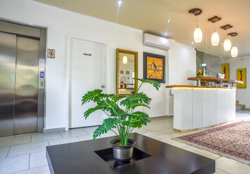 ホテル 12 Bees By Kavia