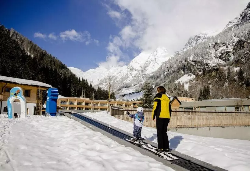 ホテル Feuerstein Nature Family Resort